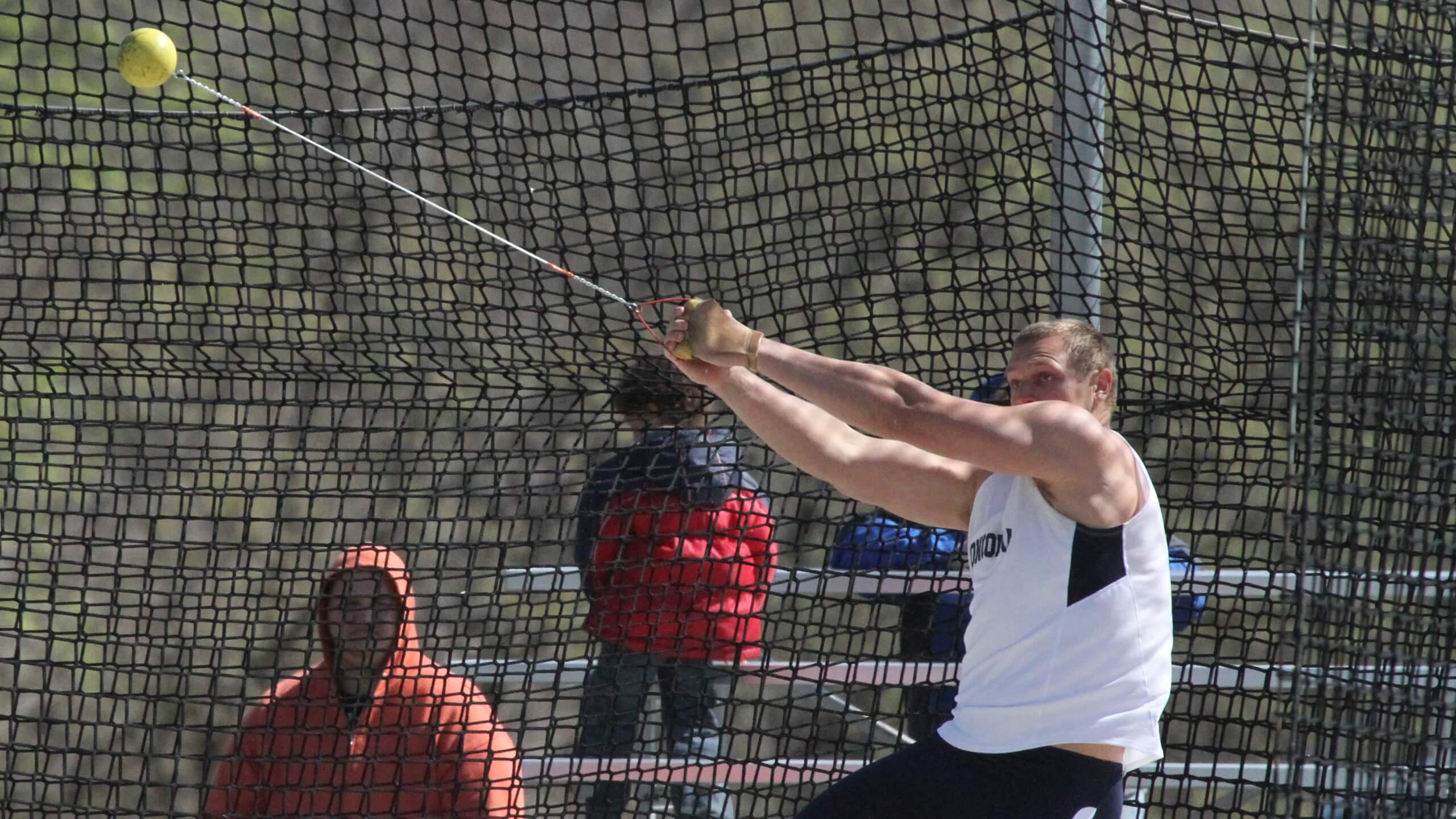 Slechta breaks school hammer throw record; 11 Bulldogs win titles