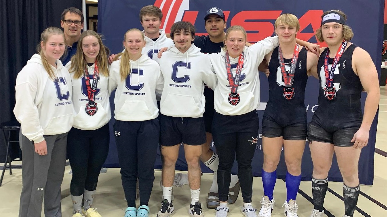 Four Bulldogs earn medals at Midwest Regional competition