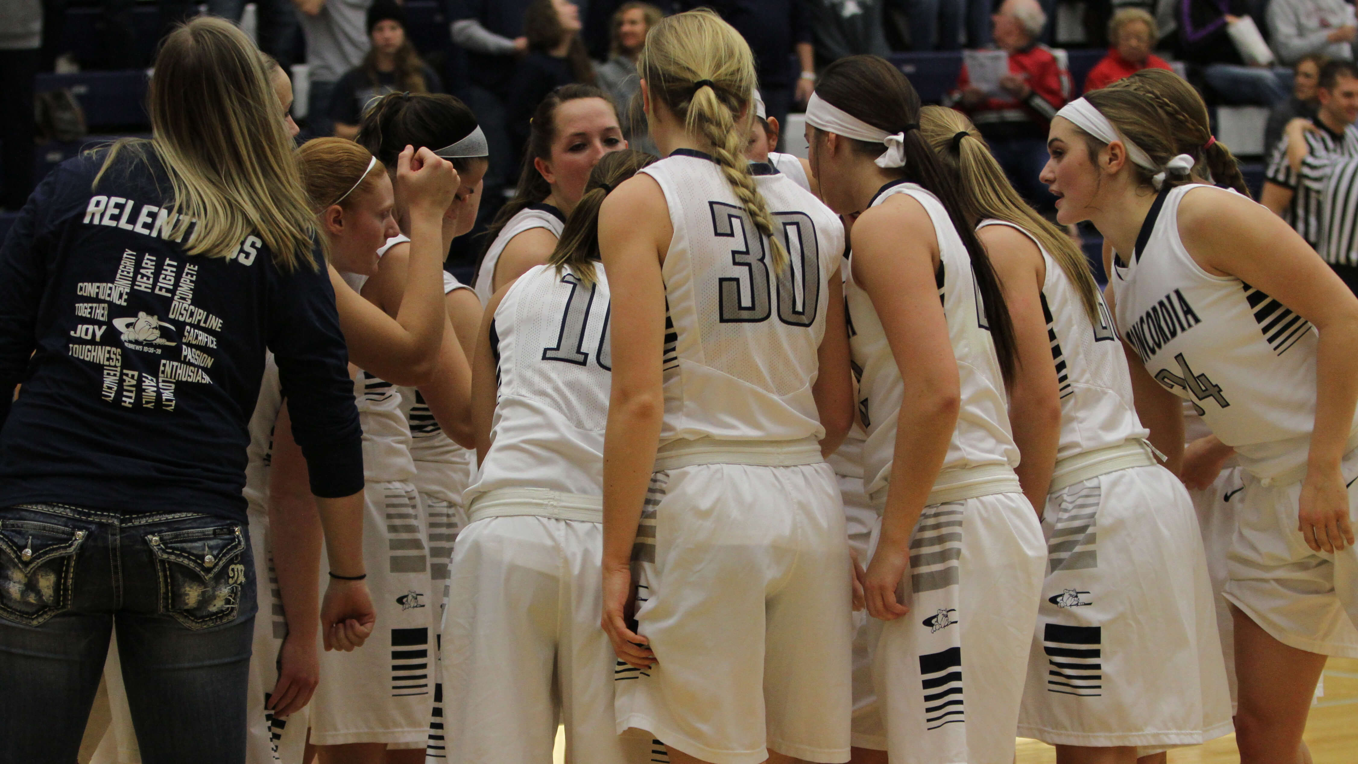 Women�s basketball ranked fourth in preseason national