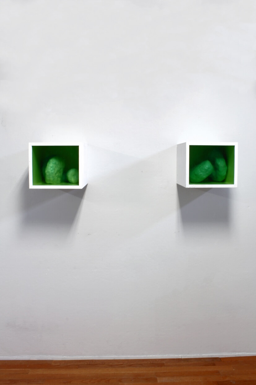 121342_Double Glass distance_827x1242.jpg