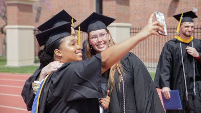 Gradselfie_MG_9723_16x9.jpg